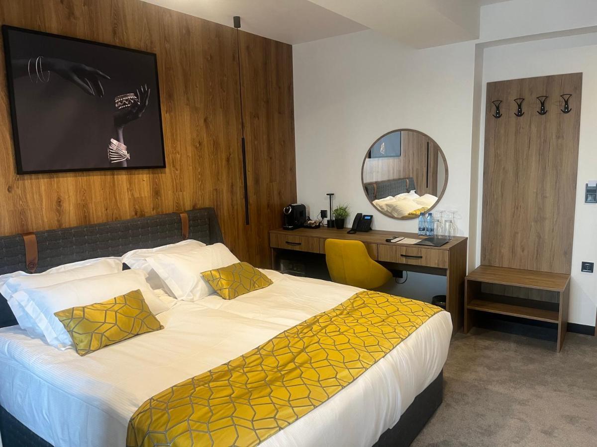 Hotel Niks Sevlievo Extérieur photo