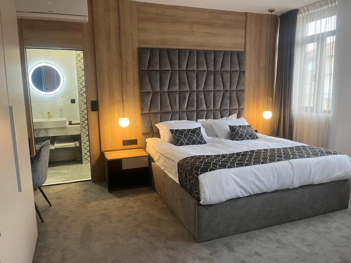 Hotel Niks Sevlievo Extérieur photo
